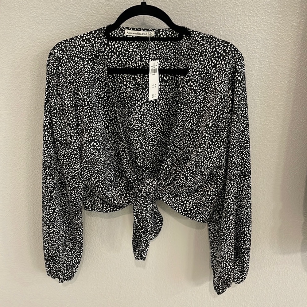 Cropped Tie Blouse